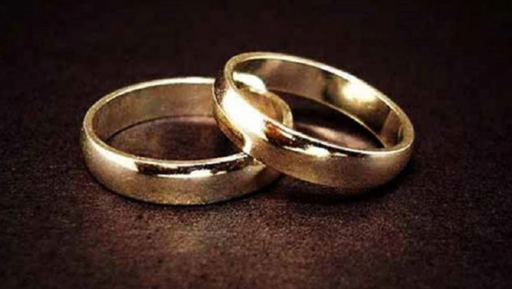 Evlenen çiftlerin sayısı 2017'de azaldı
