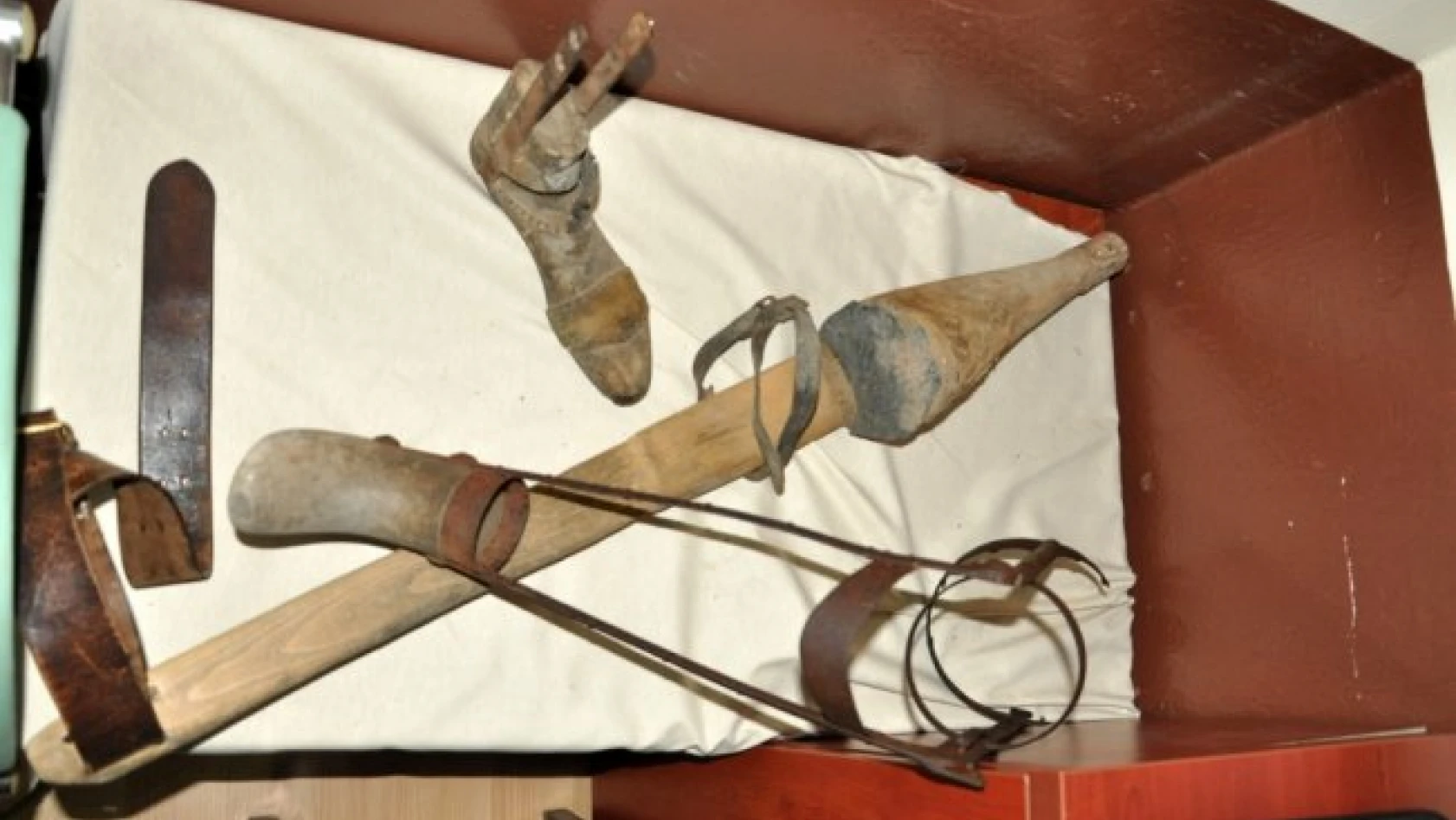 Kahraman bedenleri taşıyan asırlık protezler