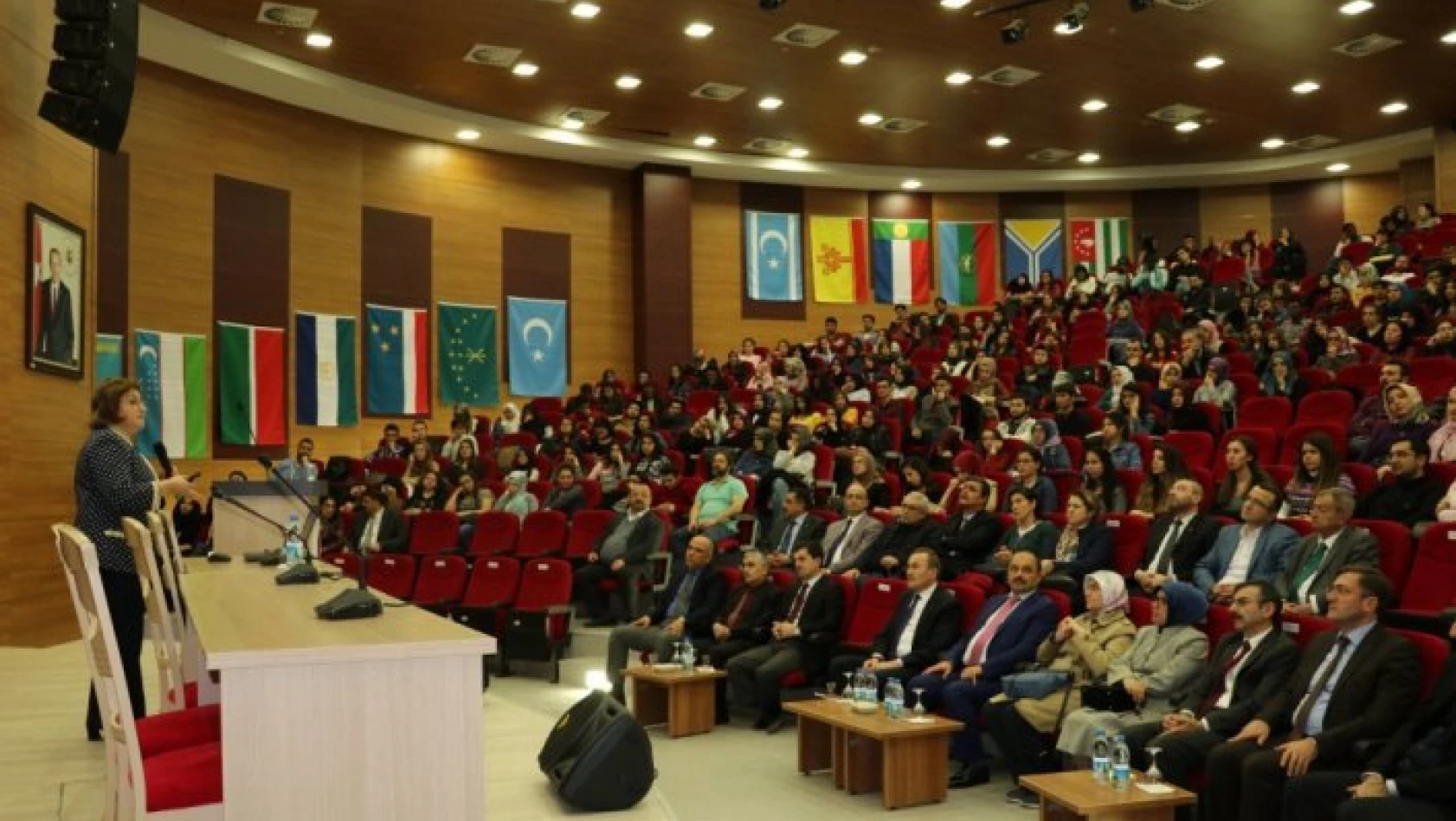 'Safahat'ın Işığında İstiklal Marşı' konferansı