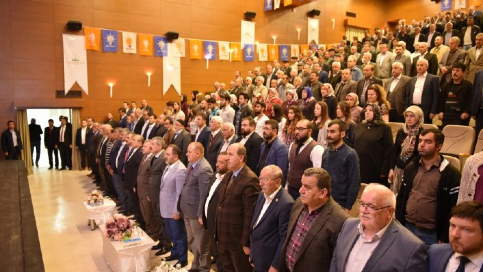 Ak Parti'de Yerel Yönetim Buluşmaları Toplantısı Taşköprü'de yapıldı