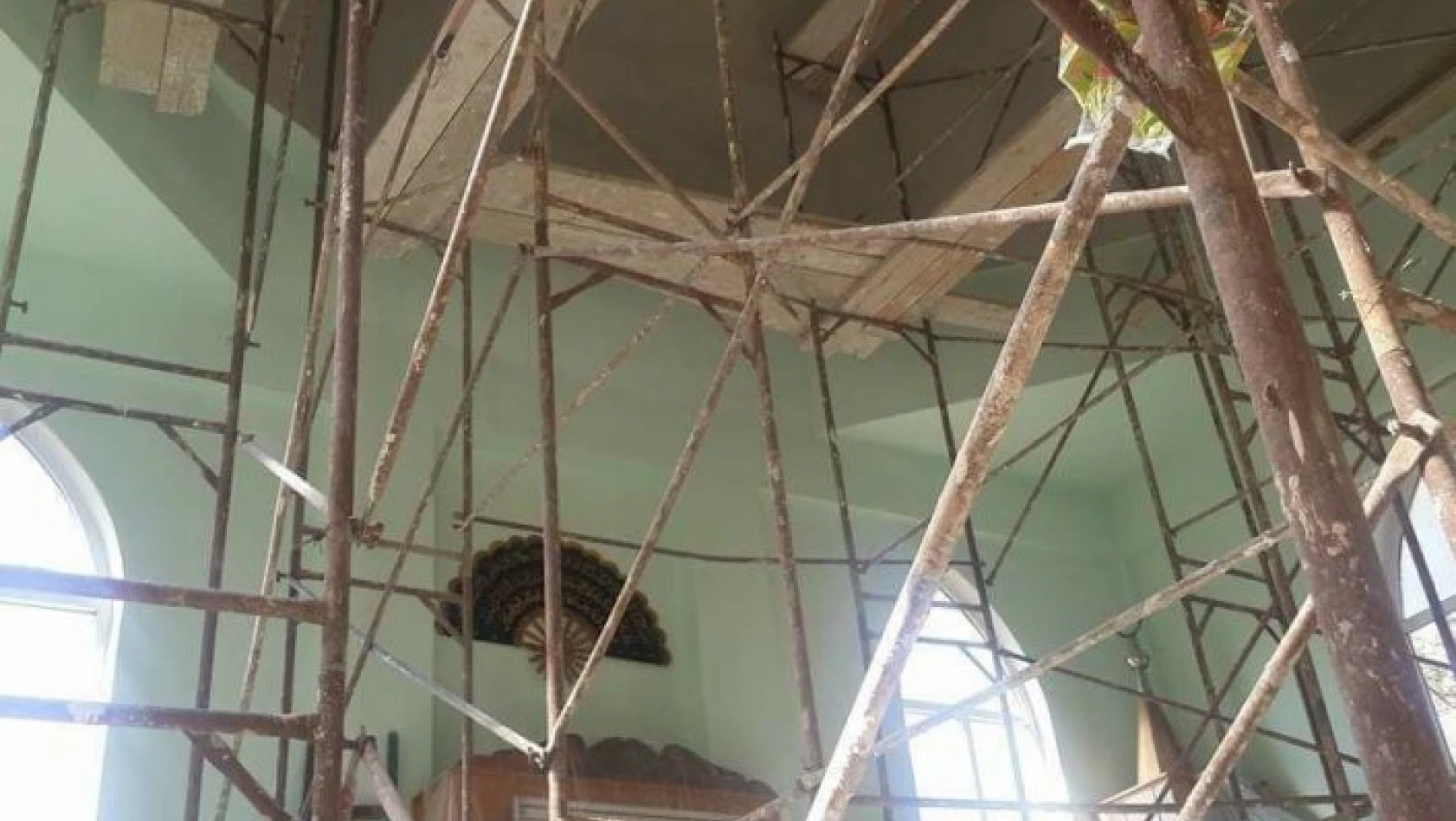 Daday'da tadilata alınan cami, ibarete kapatıldı