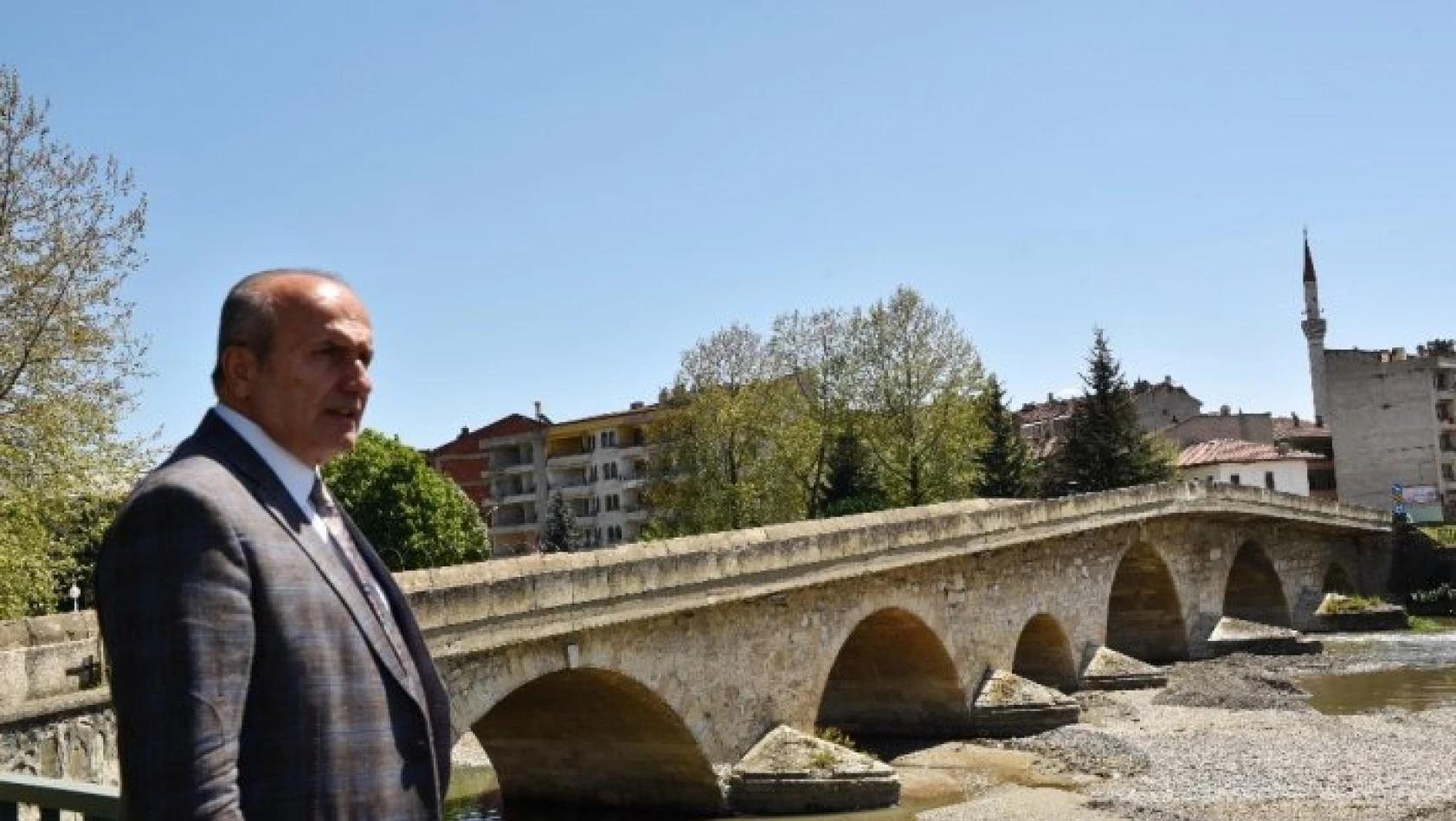 Tarihi Taş-Köprü'nün restorasyonu başladı