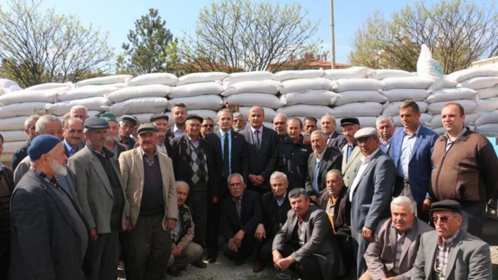 Tosya'da çiftçilere 37 ton çeltik tohumu dağıtıldı