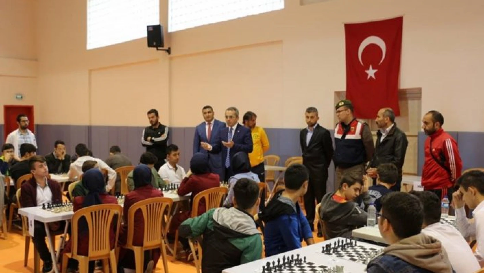 Tosya'da satranç turnuvası düzenlendi