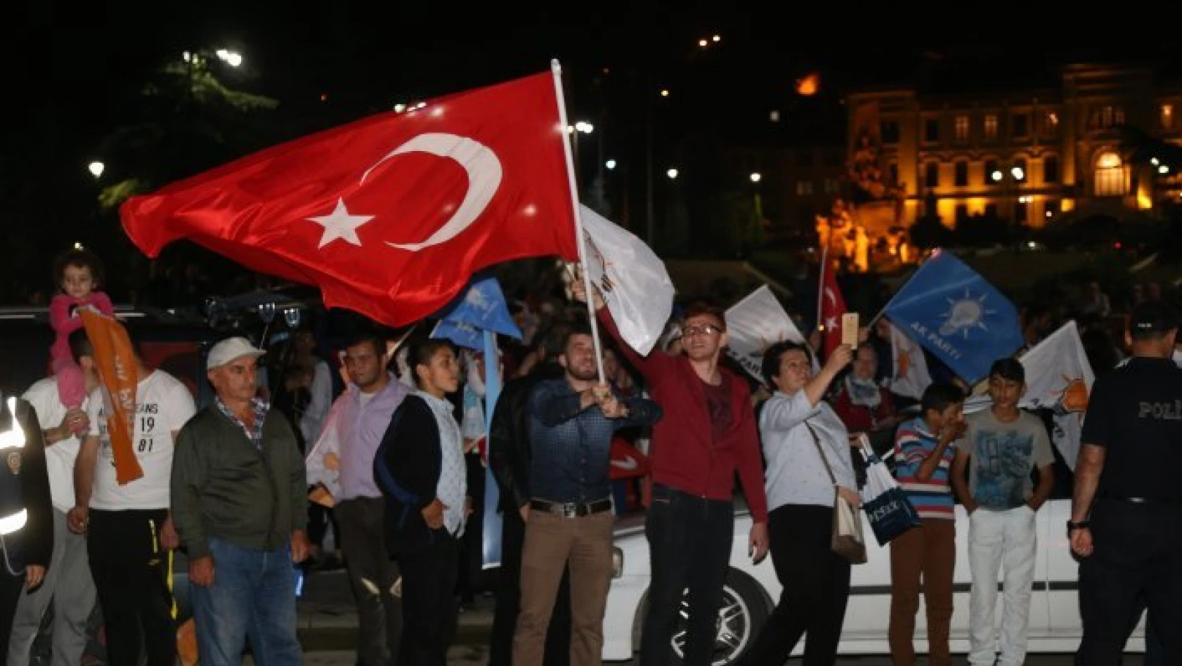 Kastamonu'da Erdoğan'ın seçim başarısı kutlanıyor