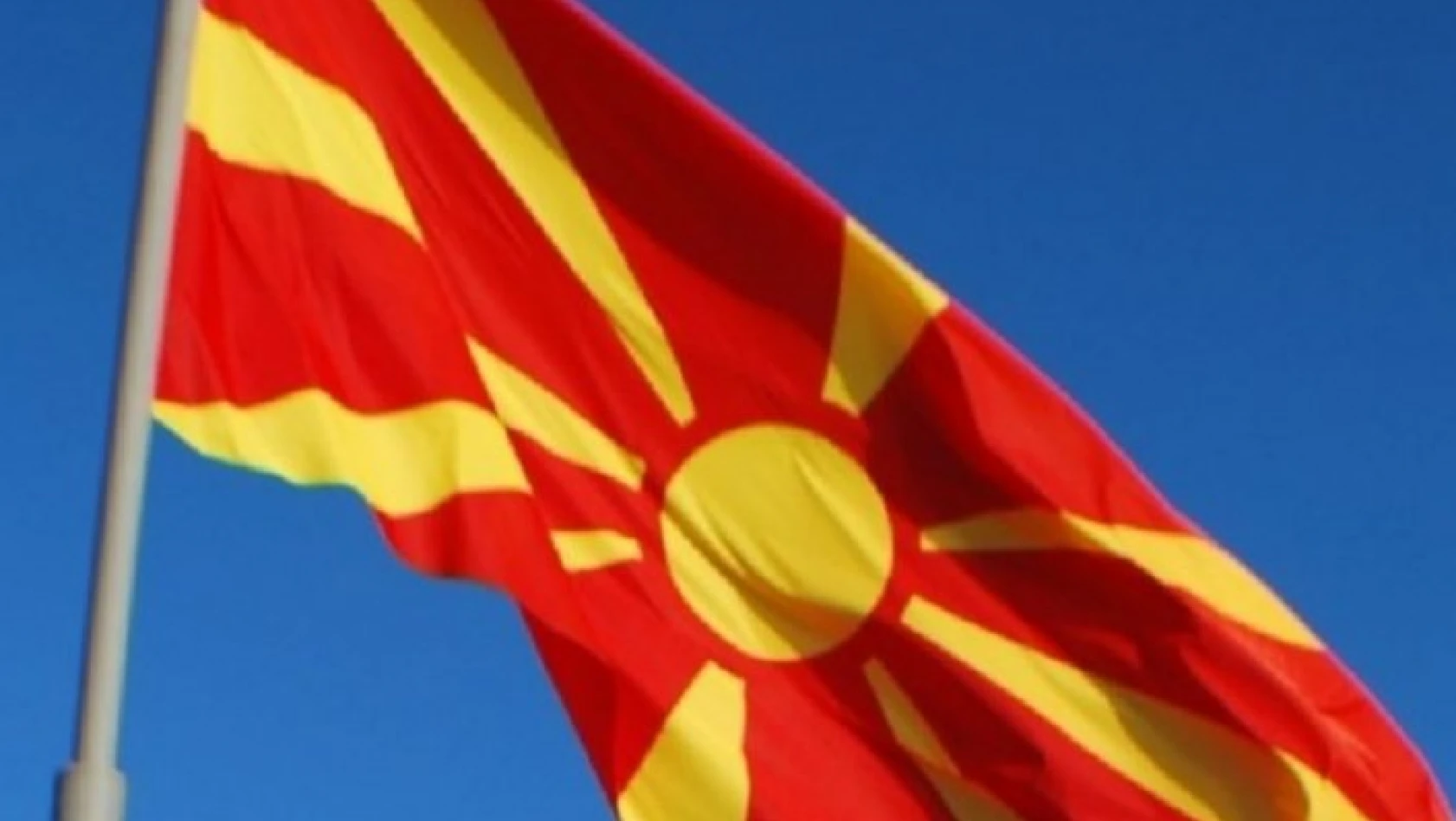Makedonya'nın ismi resmen değişti 