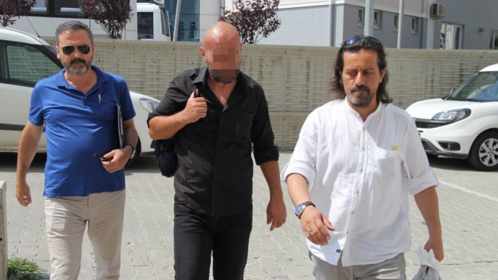 Meslekten ihraç edilen veteriner hekim FETÖ'den gözaltına alındı