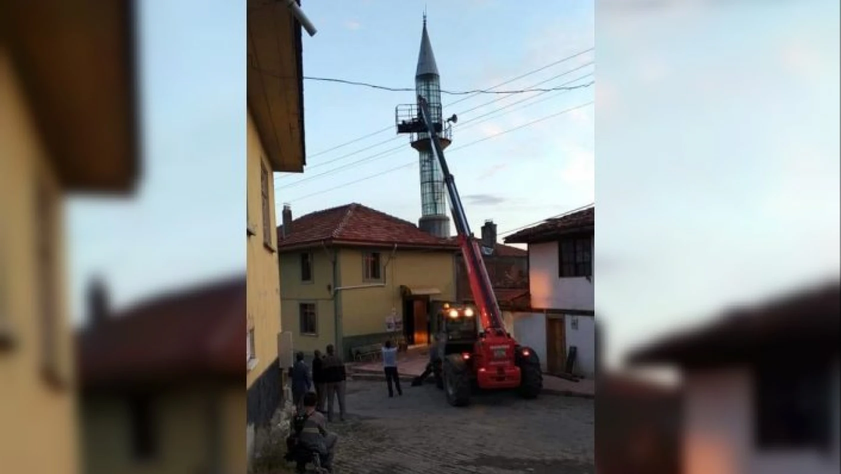 Yıkılma tehlikesi bulunan minare onarıldı, olası faciadan dönüldü