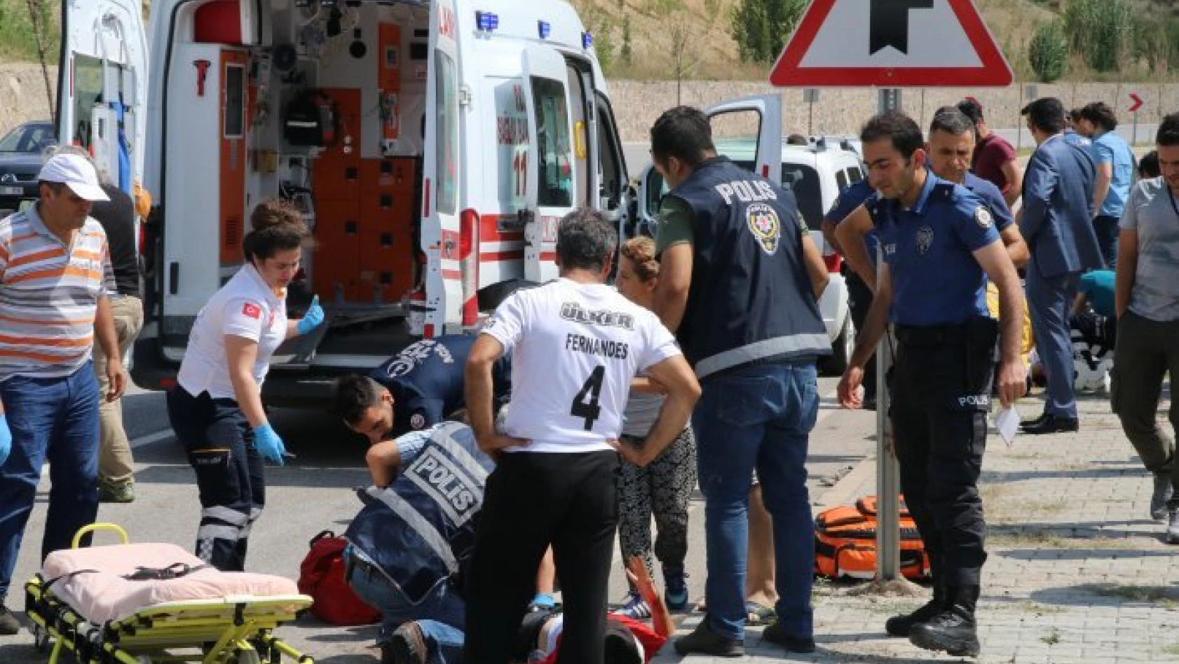 Çankırı'daki kazada yaralan polis memuru Ankara'ya sevk edildi