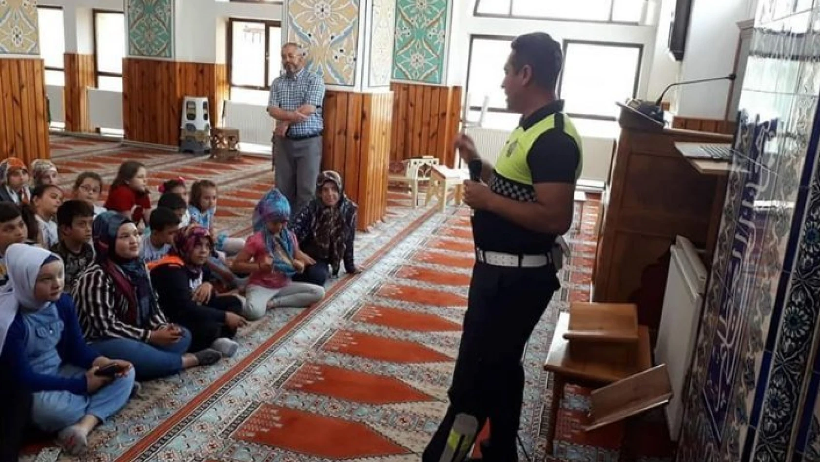 Daday'da yaz Kur'an Kursu öğrencilerine trafik eğitimi verildi
