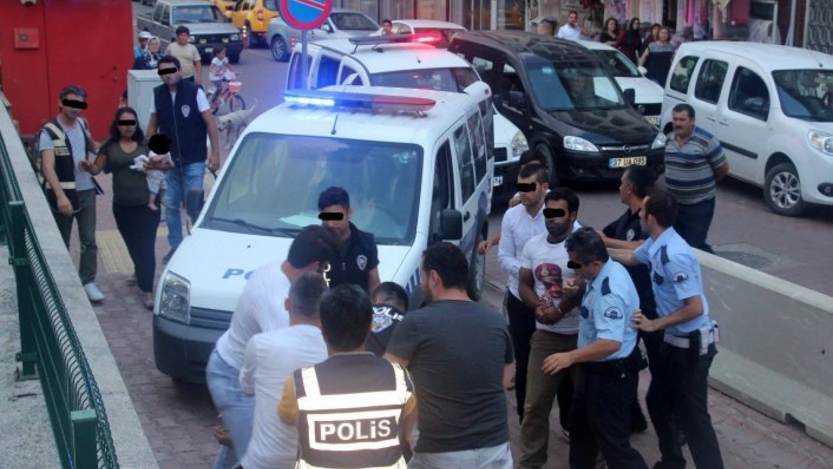 Kastamonu'da gasp iddiasıyla 5 şüpheli tutuklandı