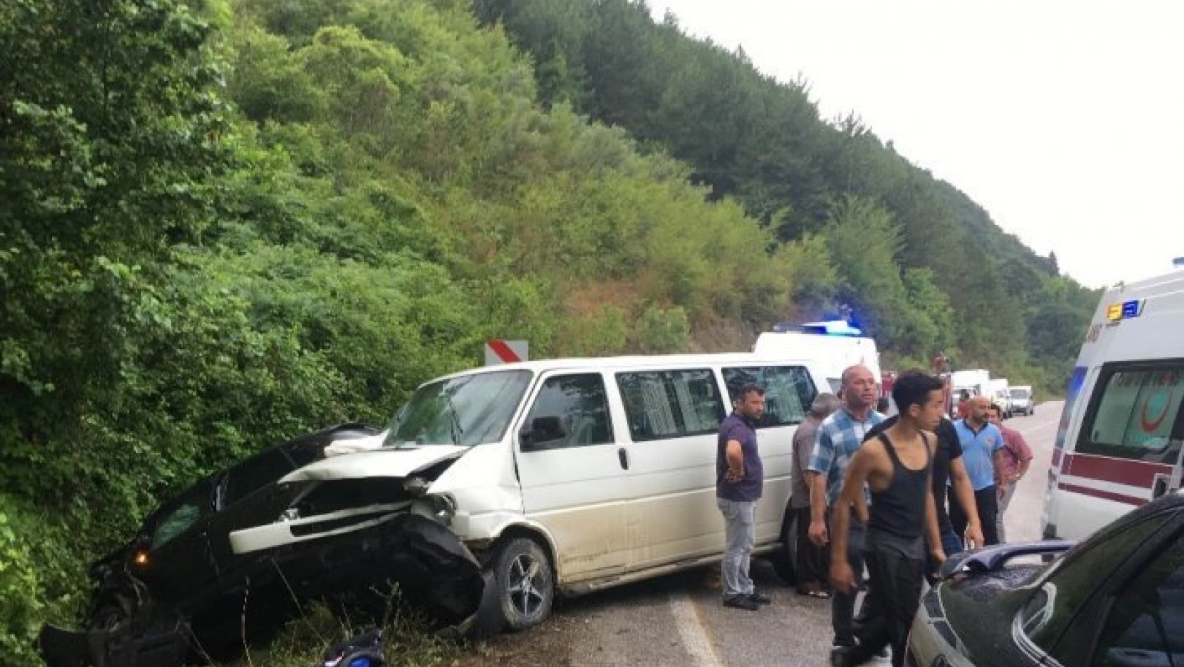 Kastamonu'da feci kaza: 12 yaralı
