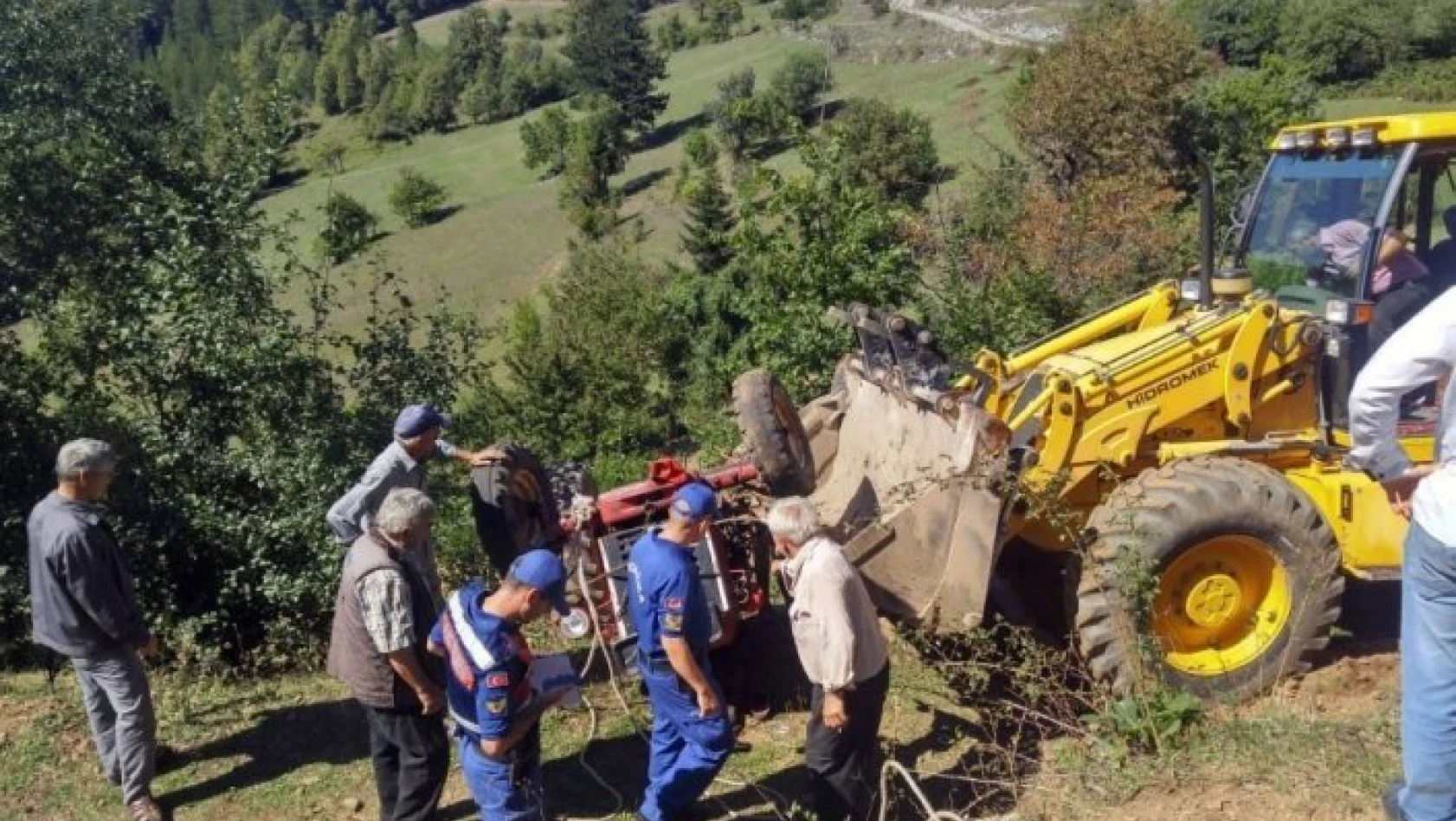 Kastamonu'da devrilen traktörün altında kalan sürücü öldü