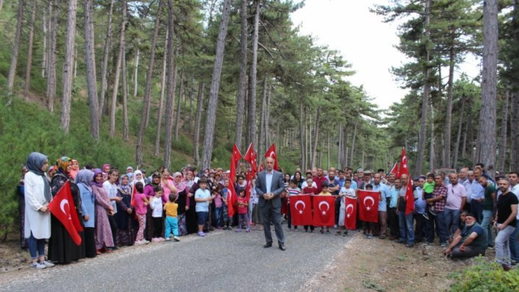 Tosya'da köylülerden çevreyi kirletenlere protesto