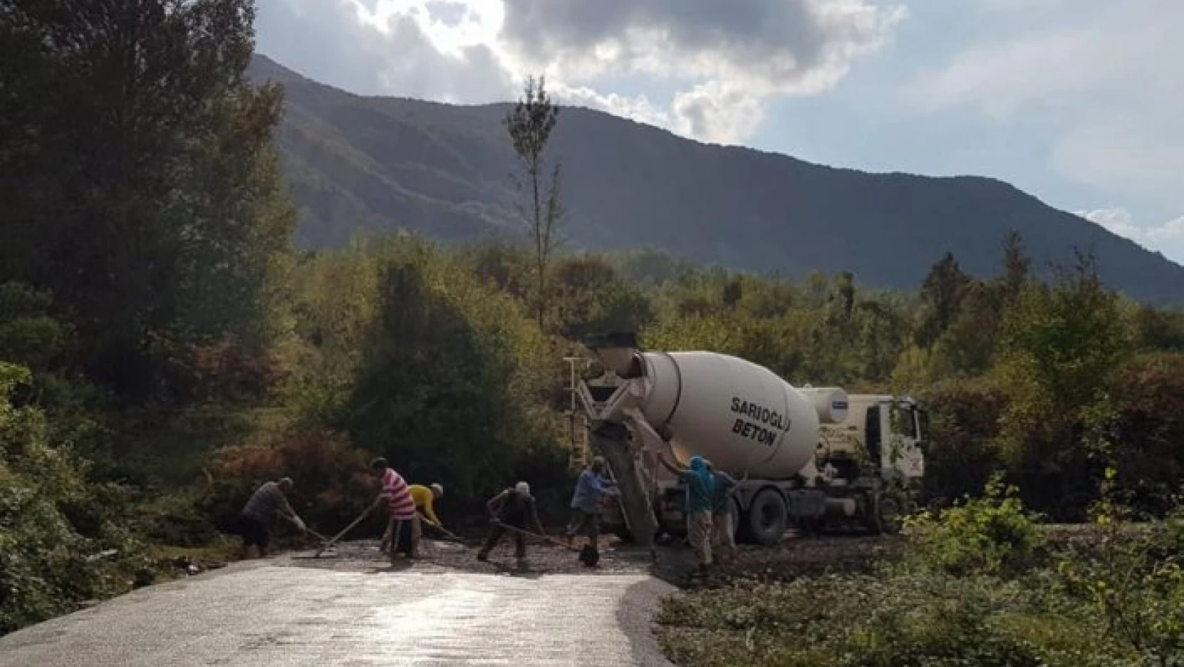 Pınarbaşı'nda sıcak asfalt çalışmaları başladı