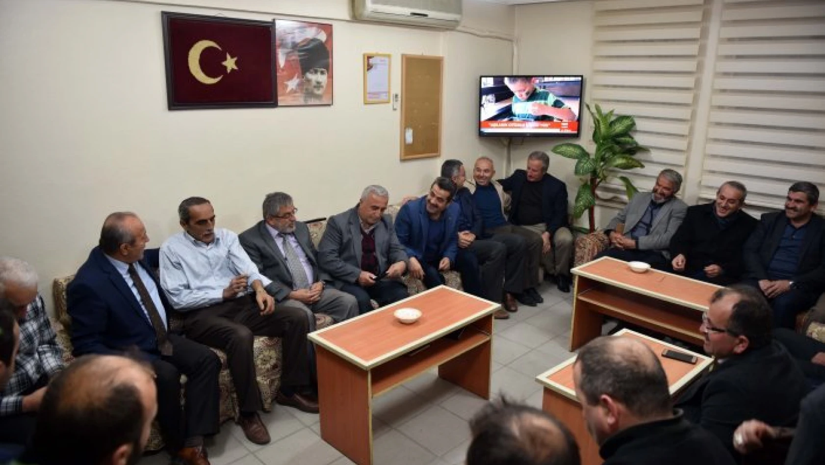 Başkan Arslan, Din Görevlileri Derneği'ni ziyaret etti