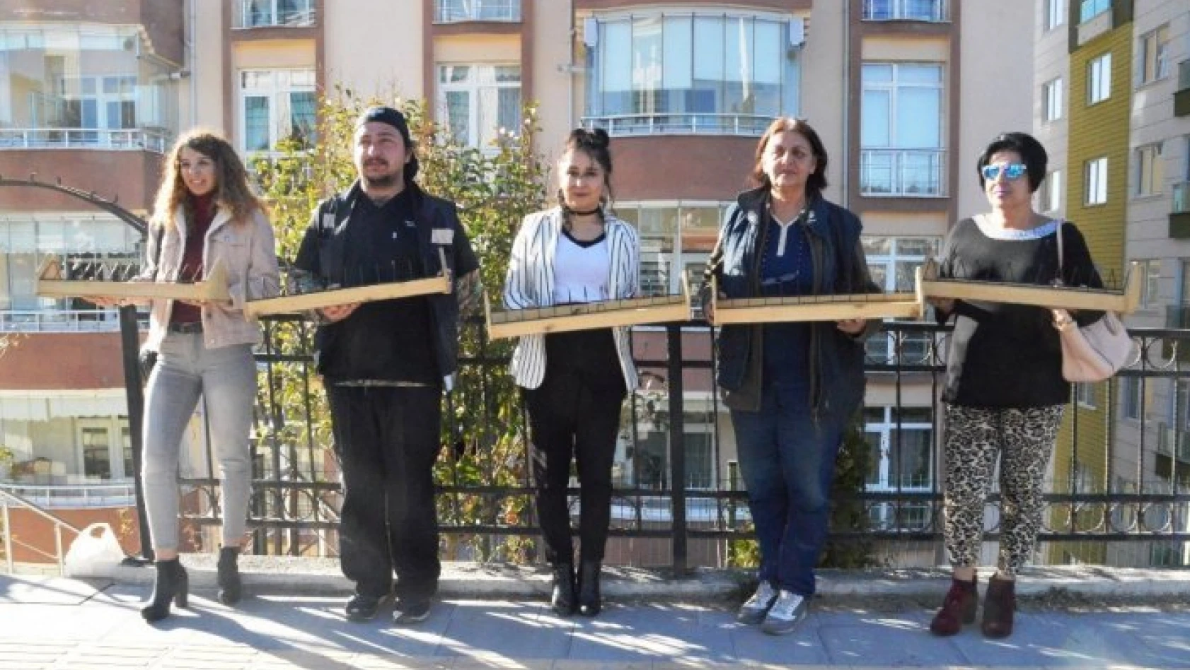 Kastamonu Belediyesi güvercinlere besleme çalışması gerçekleştirdi