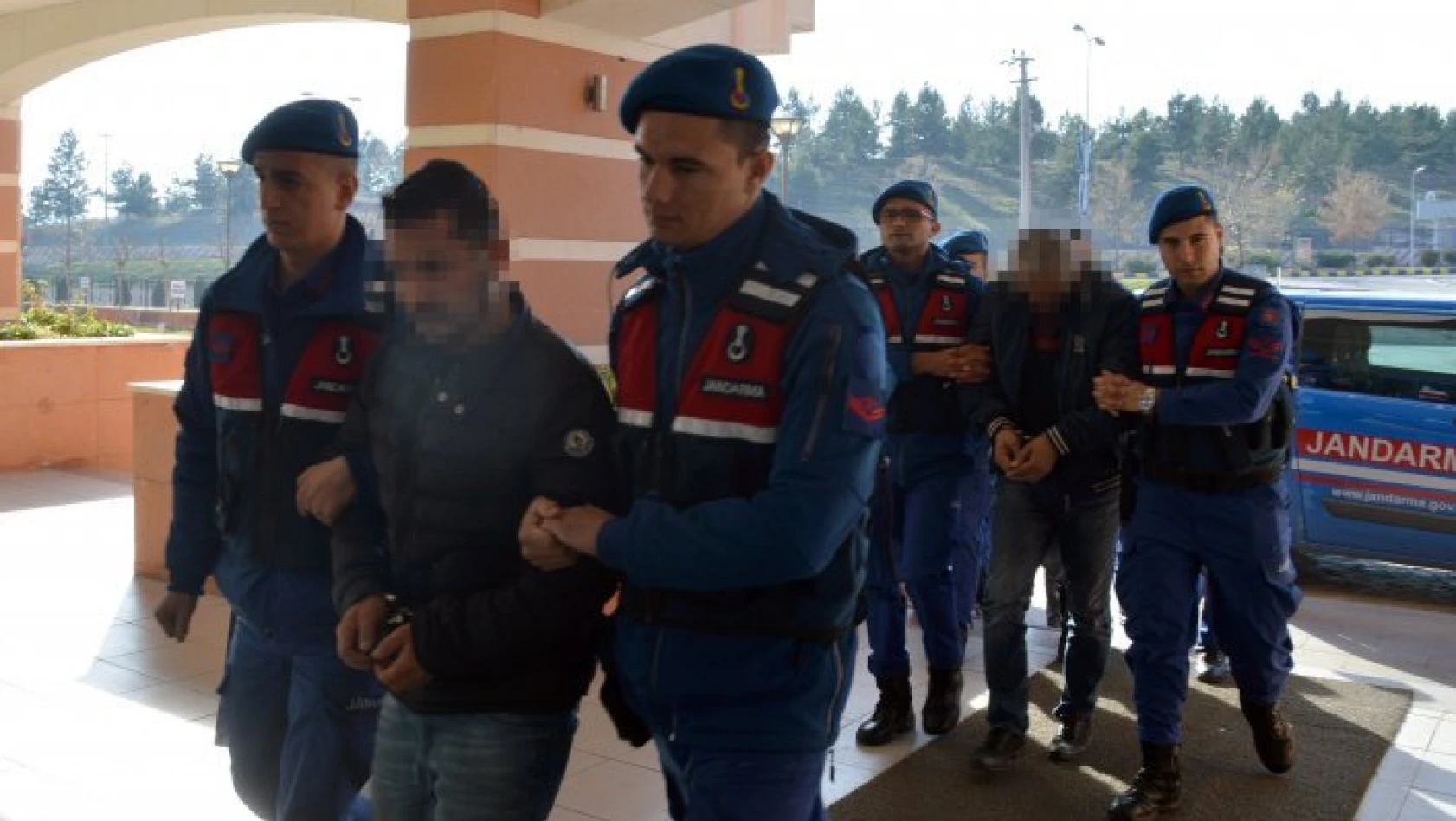 Kastamonu'da adliyeye sevk edilen çete üyeleri serbest bırakıldı