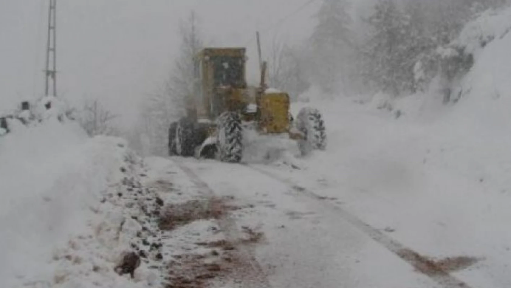 Kastamonu'da ulaşıma kar engeli