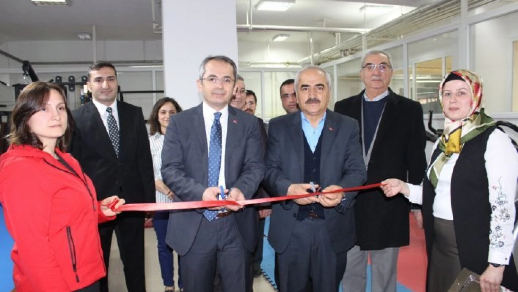Tosya'da spor merkezi açıldı