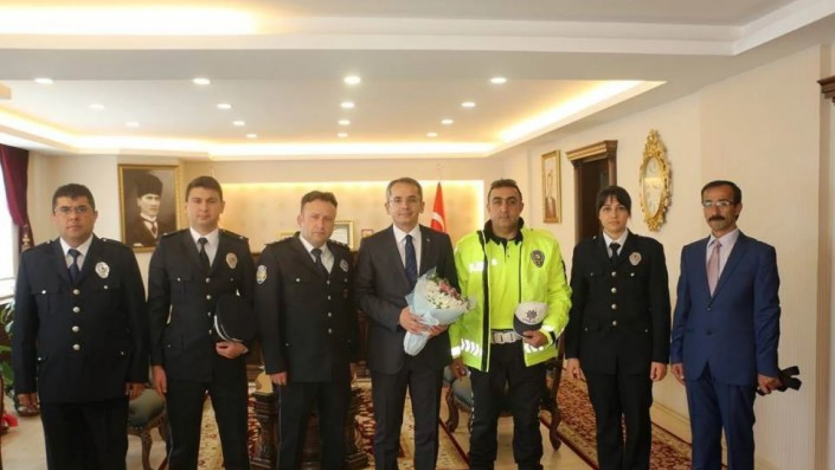 Tosya İlçe Emniyet Müdürü Demir, Kaymakam Pişkin'i ziyaret etti
