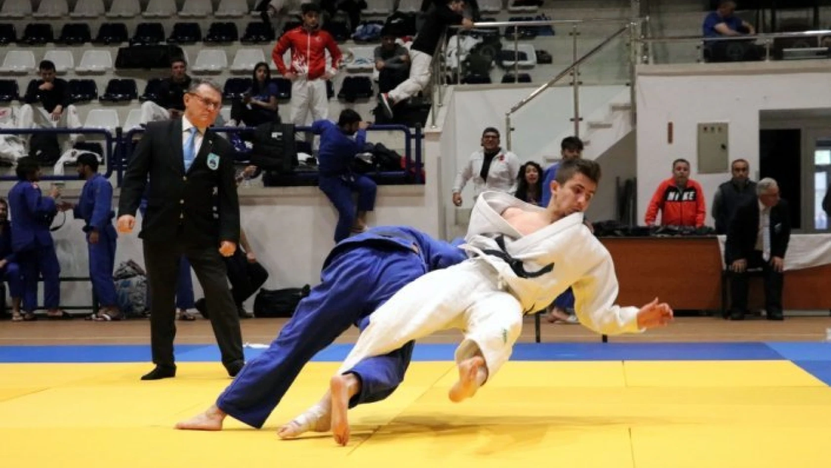 Judo Şampiyonasında Kastamonu Üniversitesi birinci oldu