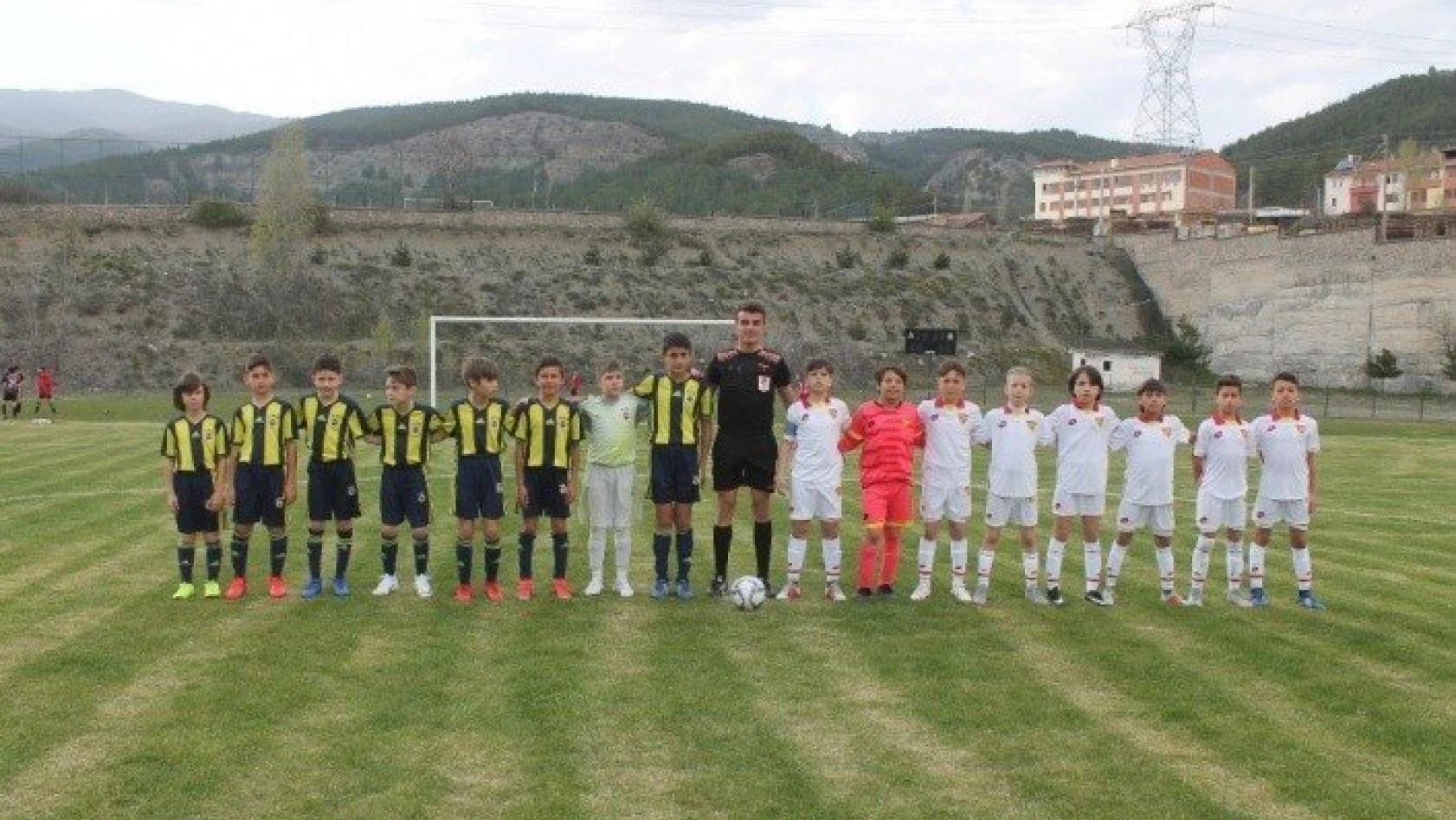 U11 Ligi Tosya Pirinç Kupası ilk gün maçları oynandı