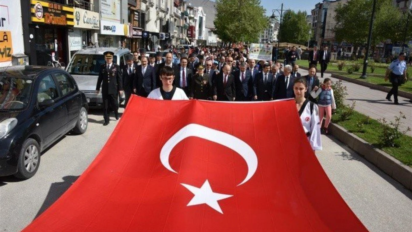 19 Mayıs Atatürk'ü Anma, Gençlik ve Spor Bayramı kutlandı