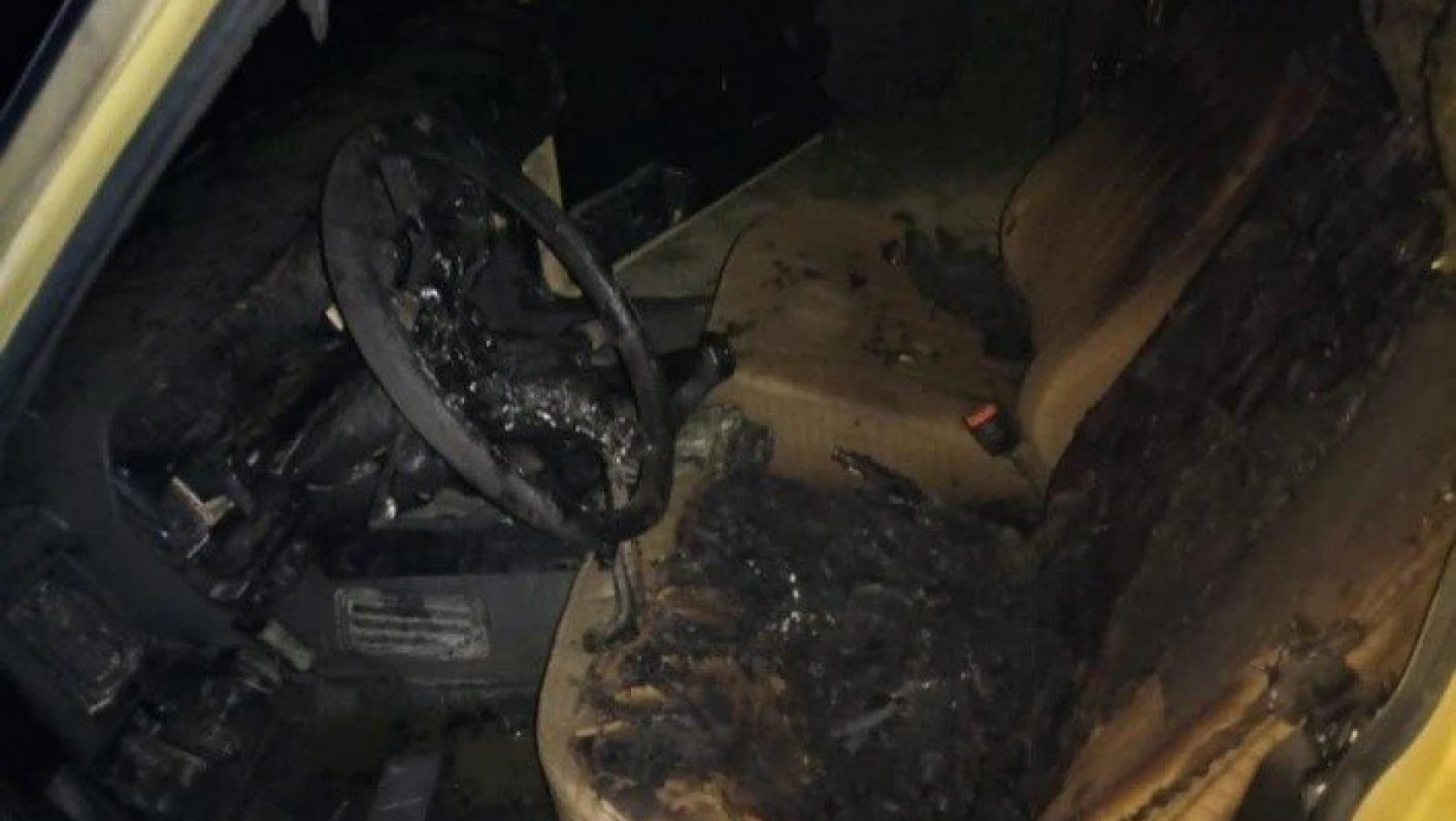 Kastamonu'da seyir halindeki araç yandı