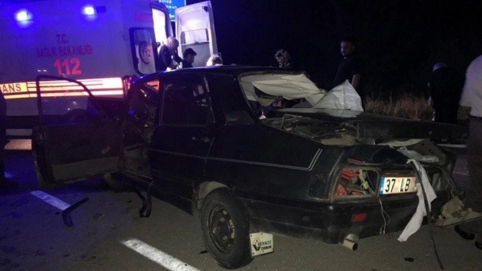 Kastamonu'da tur otobüsü ile otomobil çarpıştı: 5 yaralı