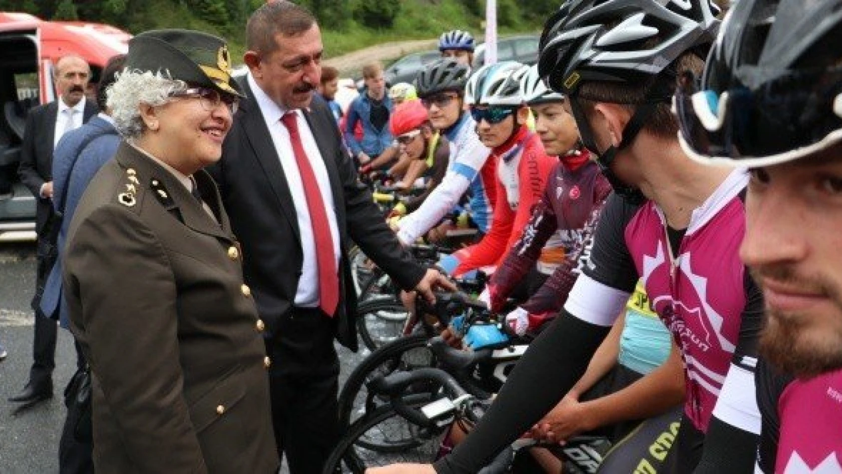 Kastamonu'da Ulusal 15 Temmuz Şehitlerini Anma Bisiklet Yarışması başladı