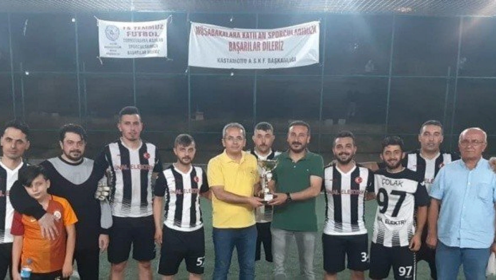 Tosya'da 15 Temmuz Milli Birlik Kupası sona erdi