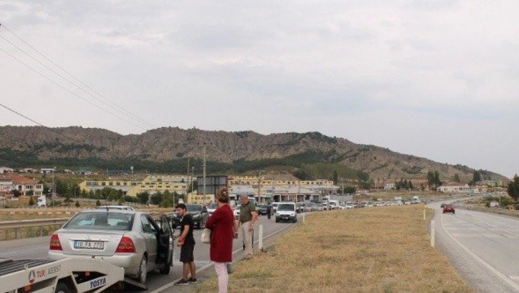 Tosya'da kayganlaşan yolda kazalar ucuz atlatıldı