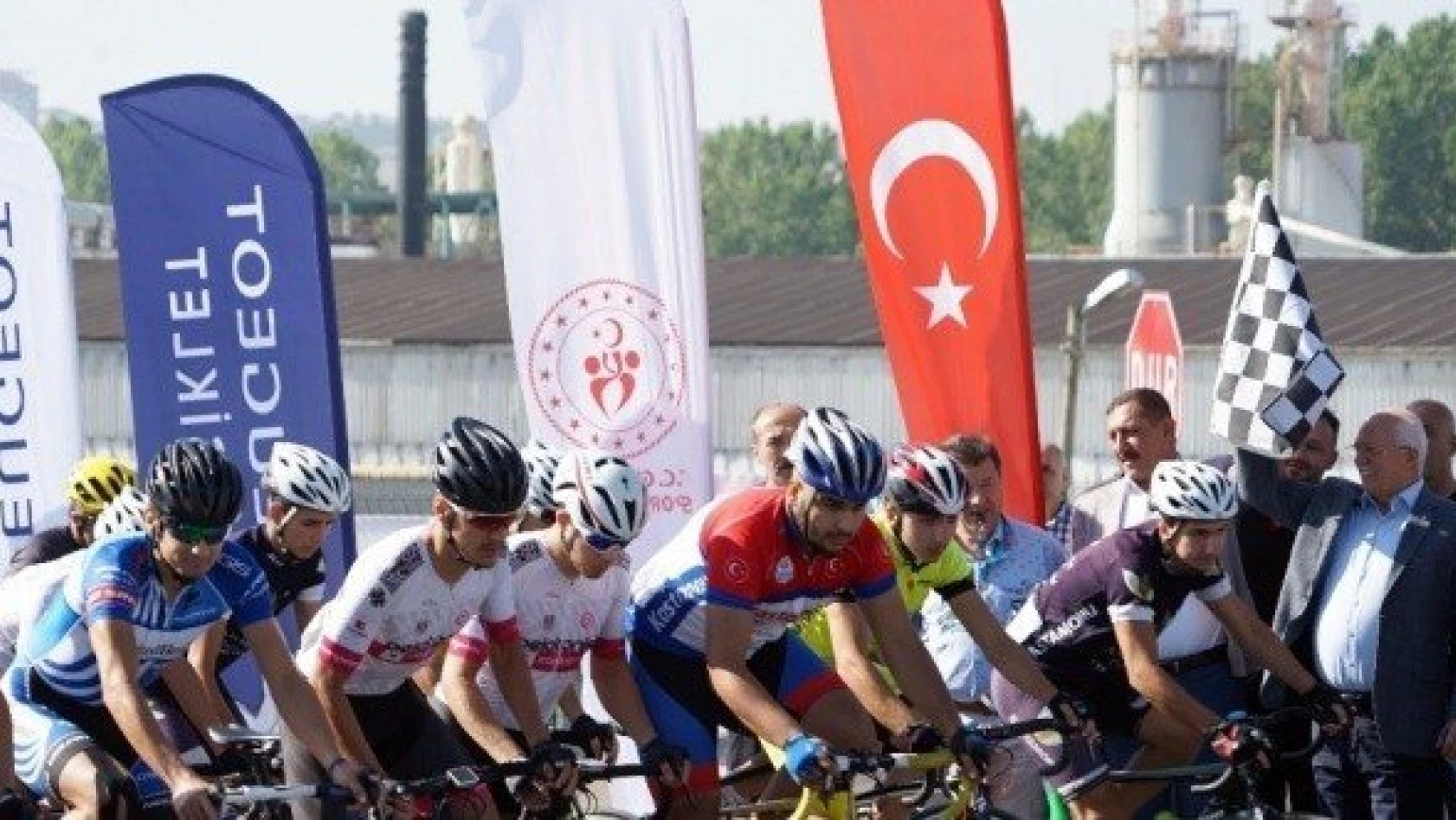 Bisikletçiler, Kastamonu Entegre'nin 50. yıl şenliğinde yarıştı