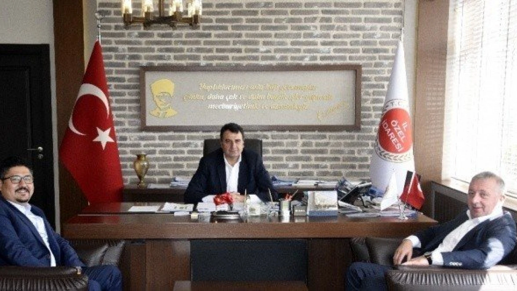MHP İl Başkanı Aydın, Genel Sekreter Karahasan'ı ziyaret etti