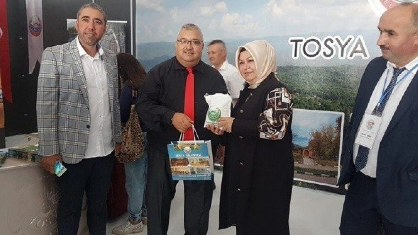 Sancaktepe Belediye Başkanından Tosya standına ziyaret