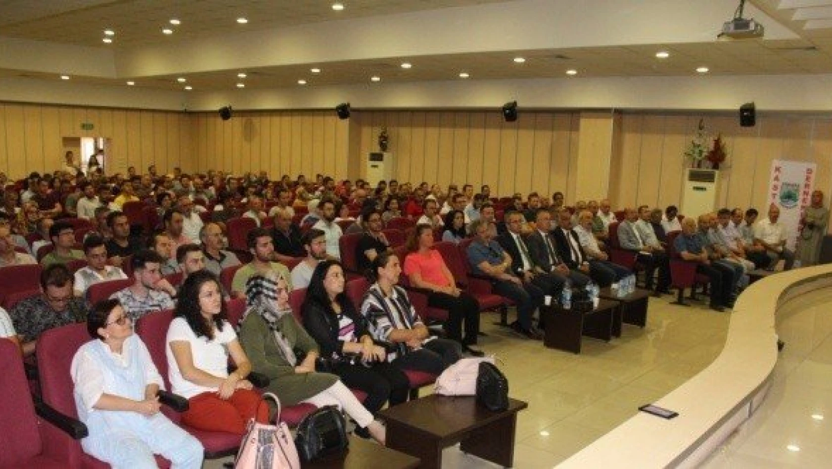 Tosya'da &quotLider Öğretmen" semineri düzenlendi