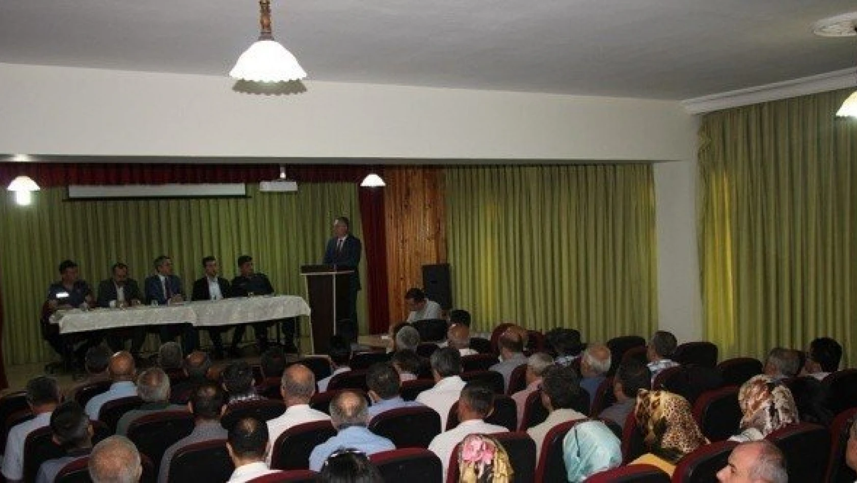 Tosya'da okul güvenliği toplantısı yapıldı