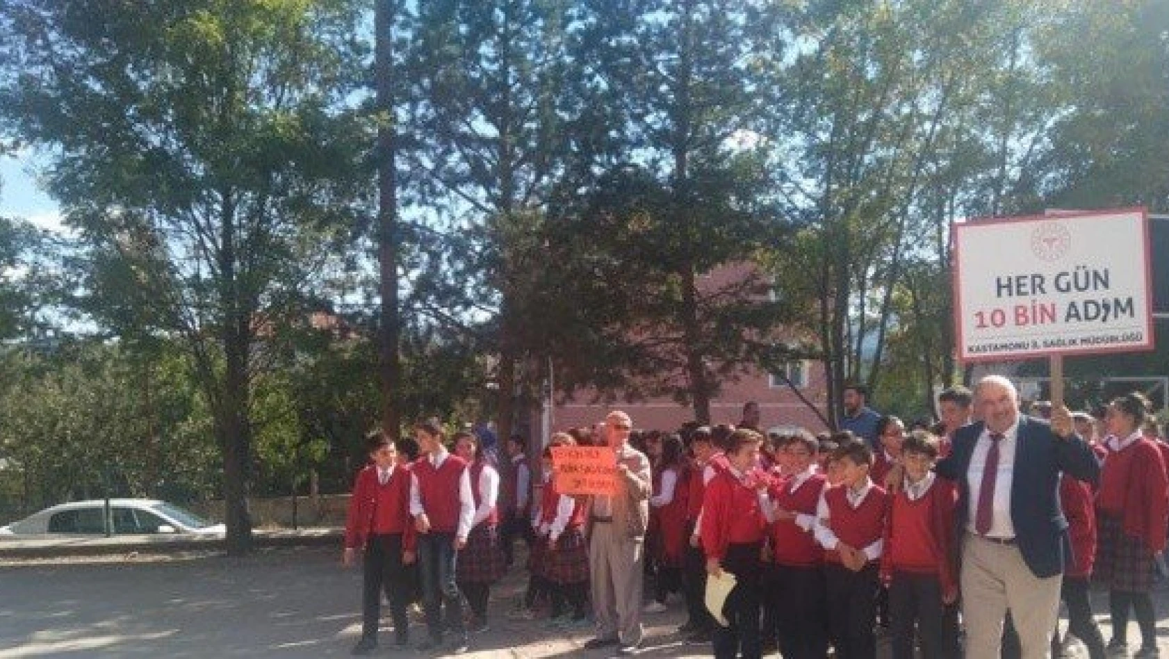 Daday'da öğrenciler kalp sağlığı için yürüdü