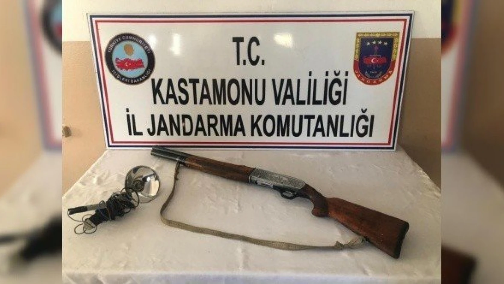 Kastamonu'da kaçak avcılar suçüstü yakalandı