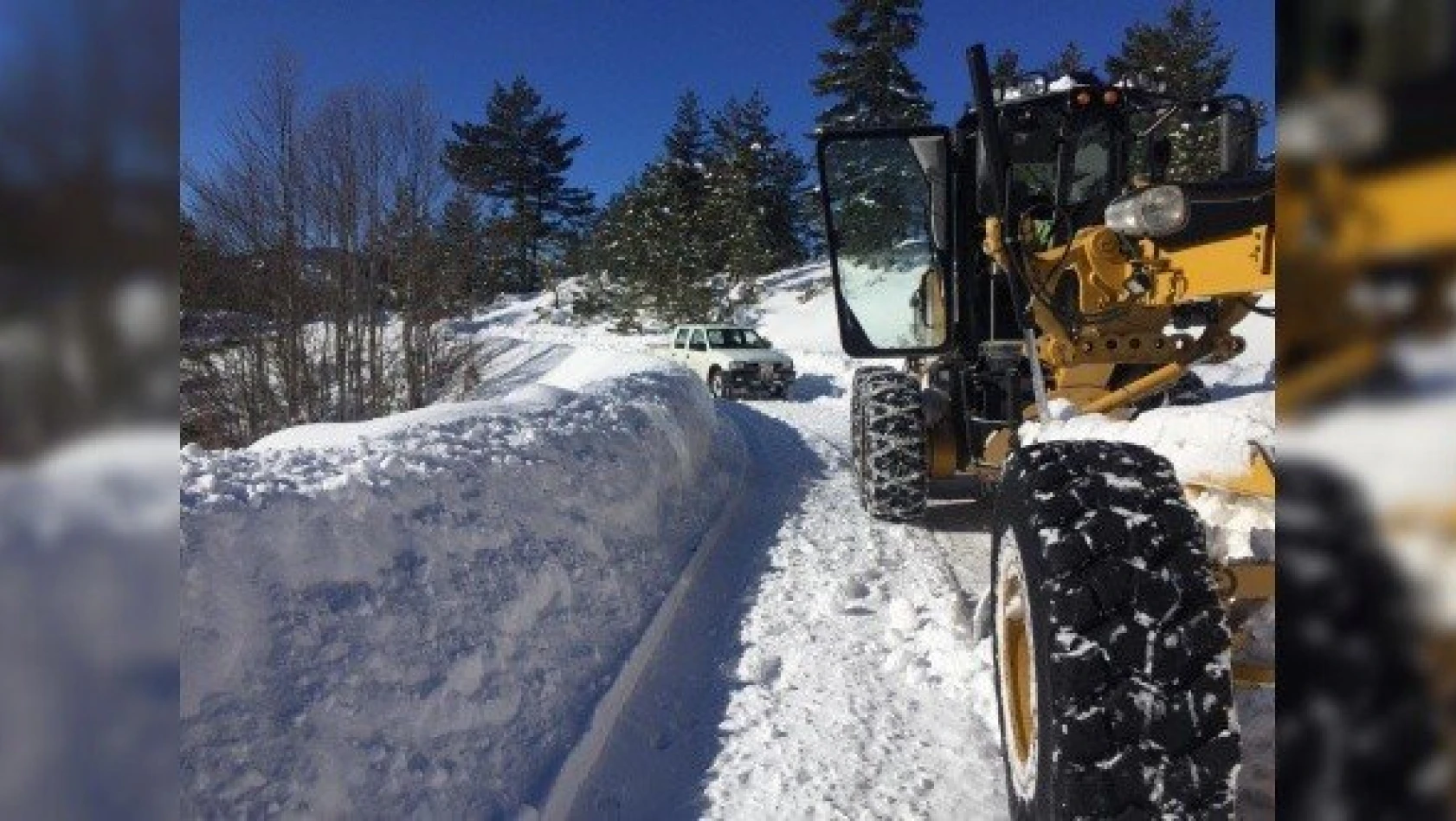 Kastamonu'da kar nedeniyle 196 köy yolu ulaşıma kapandı