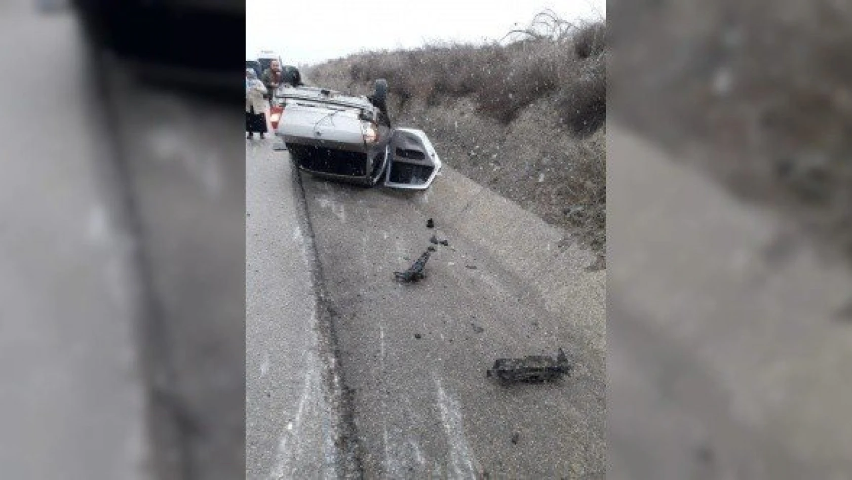Kastamonu'da yoldan çıkan otomobil takla attı: 2 yaralı