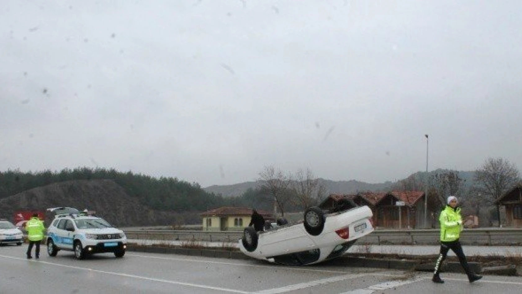 Tosya'da meydana gelen trafik kazasında 2 kişi yaralandı