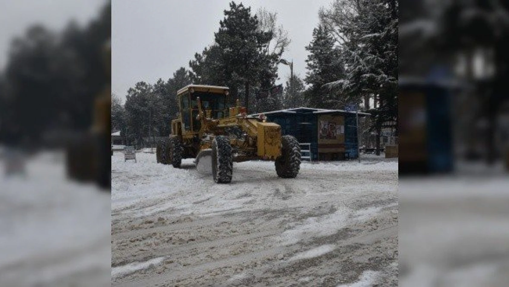 Taşköprü'de karla mücadele devam ediyor