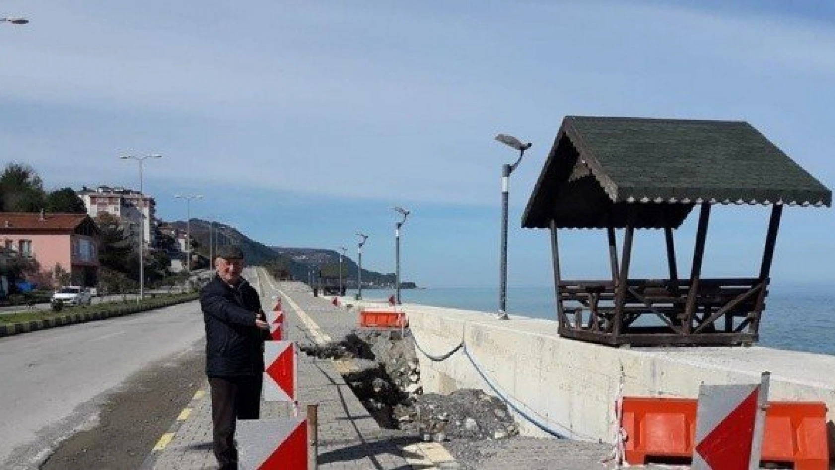 Çatalzeytin'de dev dalgalar hasara yol açtı