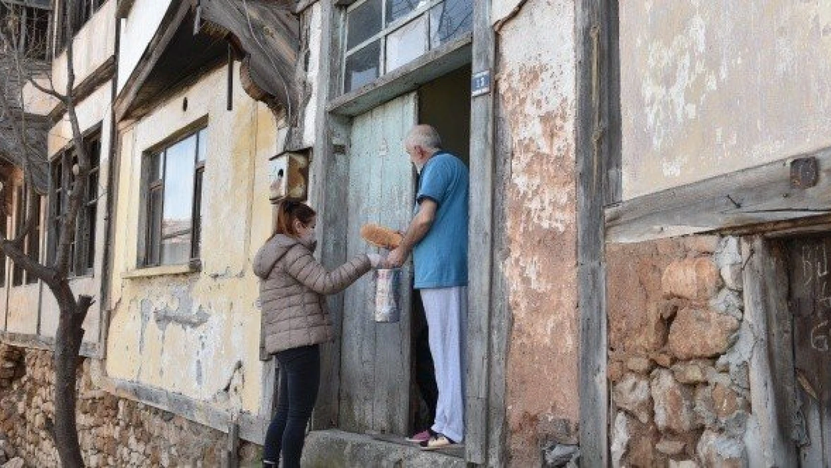 Kastamonu Belediyesi yaşlıların emrinde!