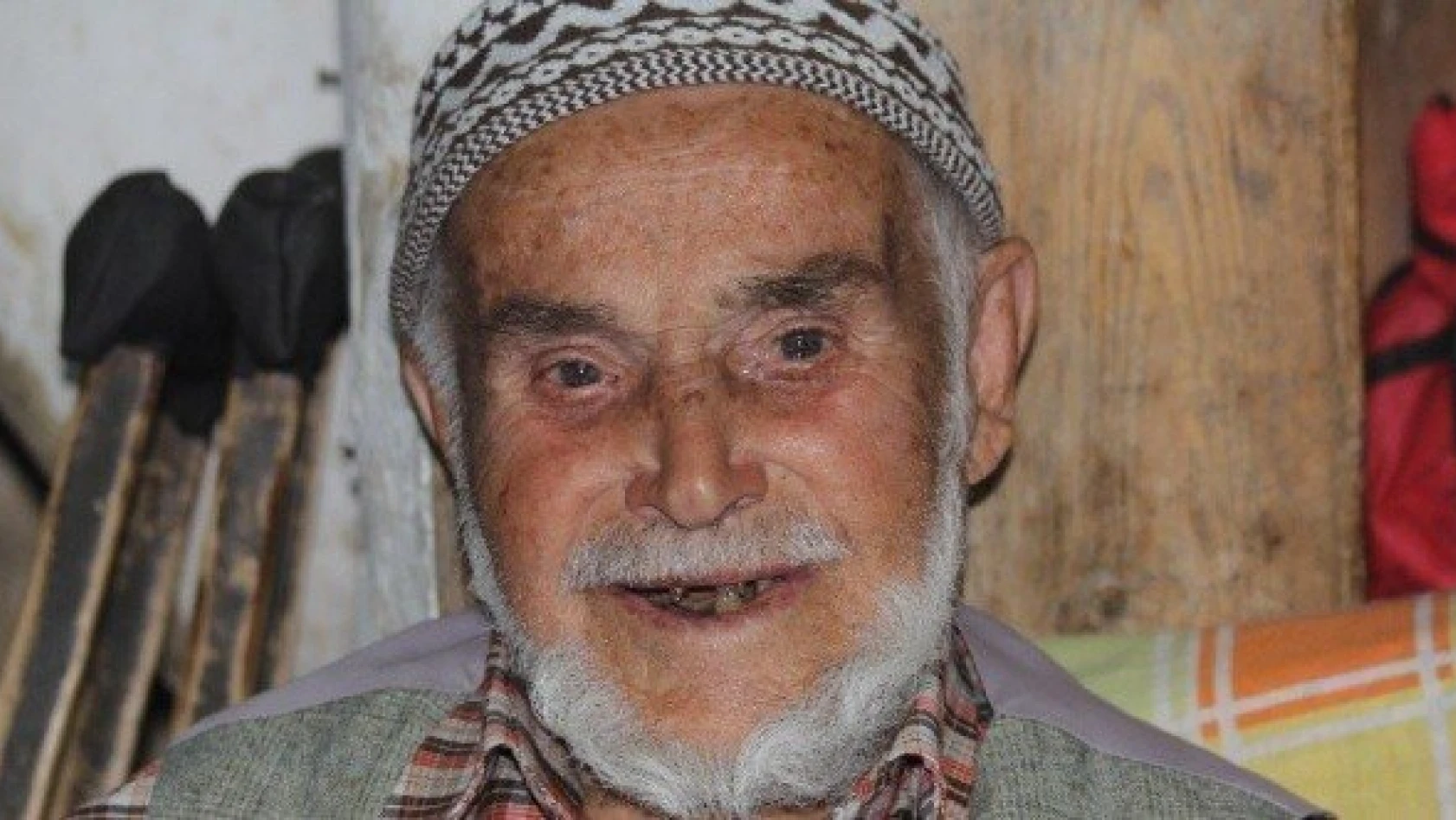 'Küçük Mustafa' lakaplı Mustafa dede, 125 yaşında öldü