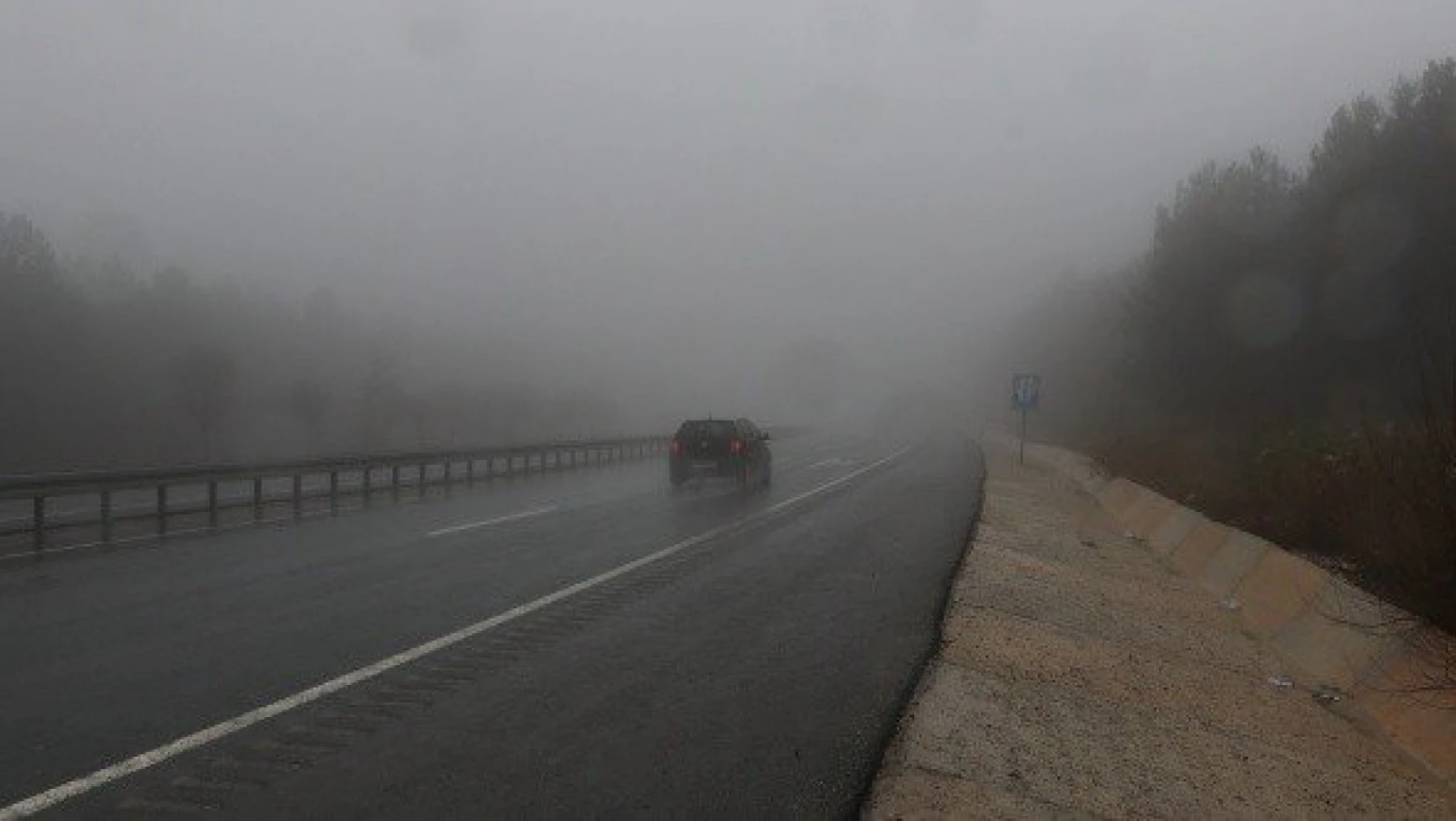 Kastamonu'da sis ulaşımı aksatıyor
