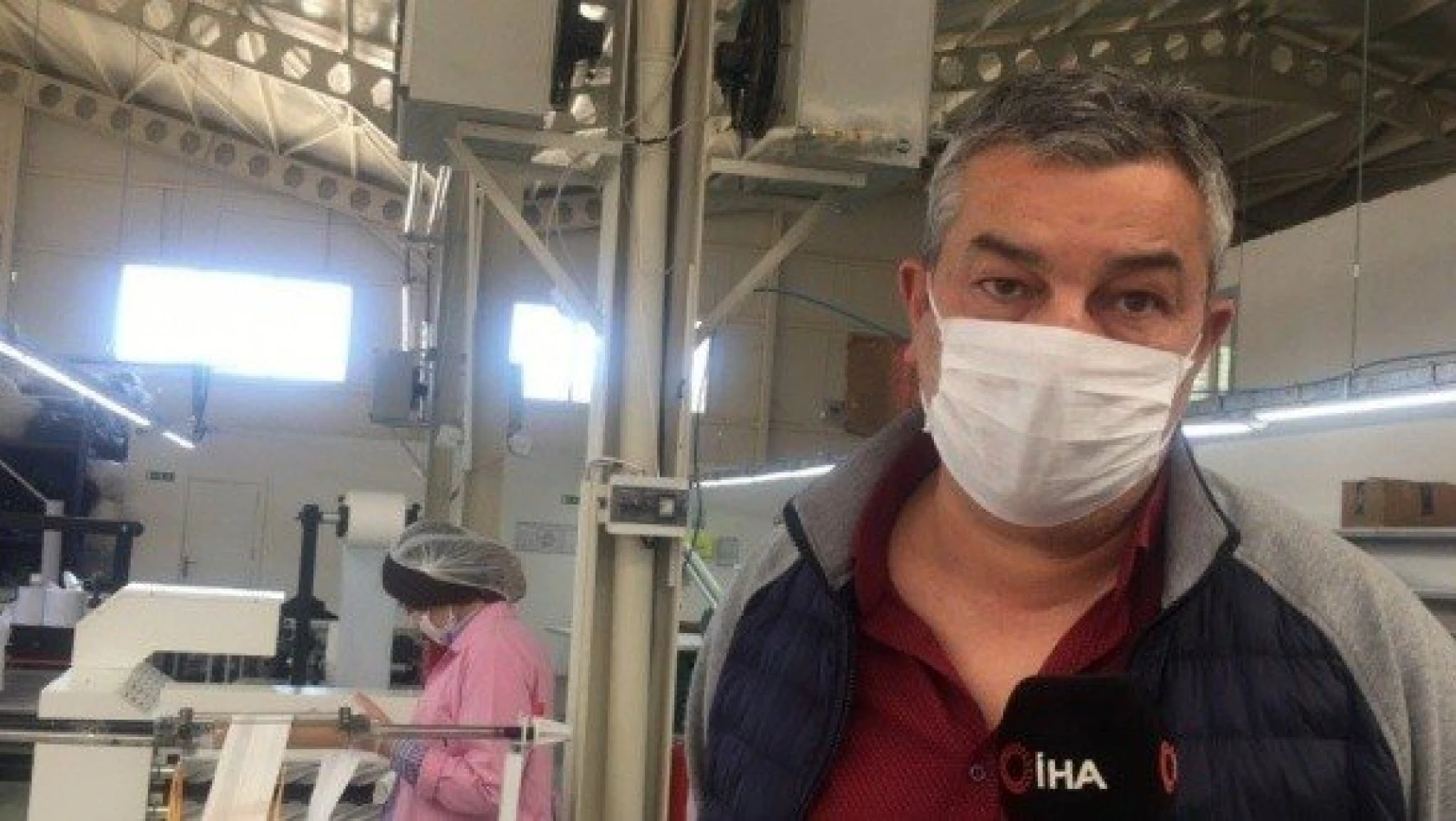 Tosya'da tekstil firmaları maske üretimine başladı