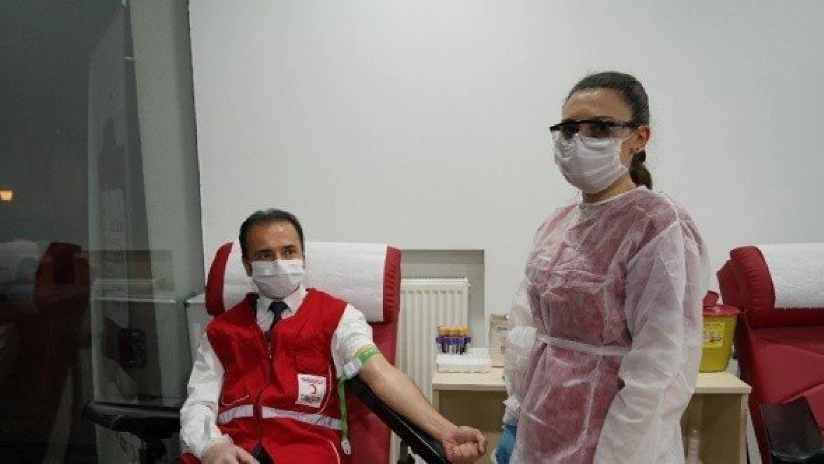 Kastamonu'da Kızılay'ın çağrısıyla 3 saate 70 ünite kan toplandı